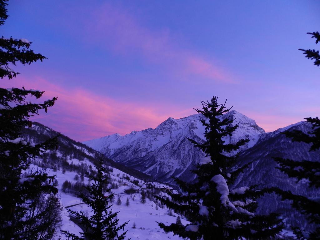 Monchaletsestriere Chalet *